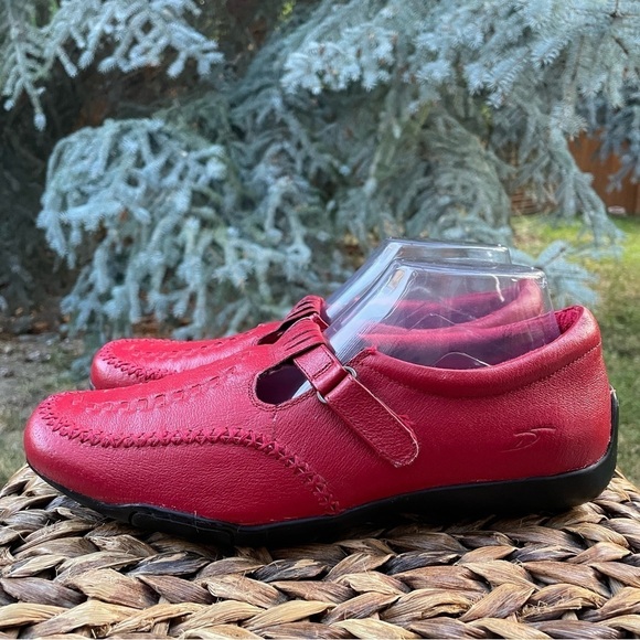 NEW Red Leather Air-Pillow Insoles Driving Moccasin T-Strap Mary Jane Flats. 10 - Picture 6 of 11